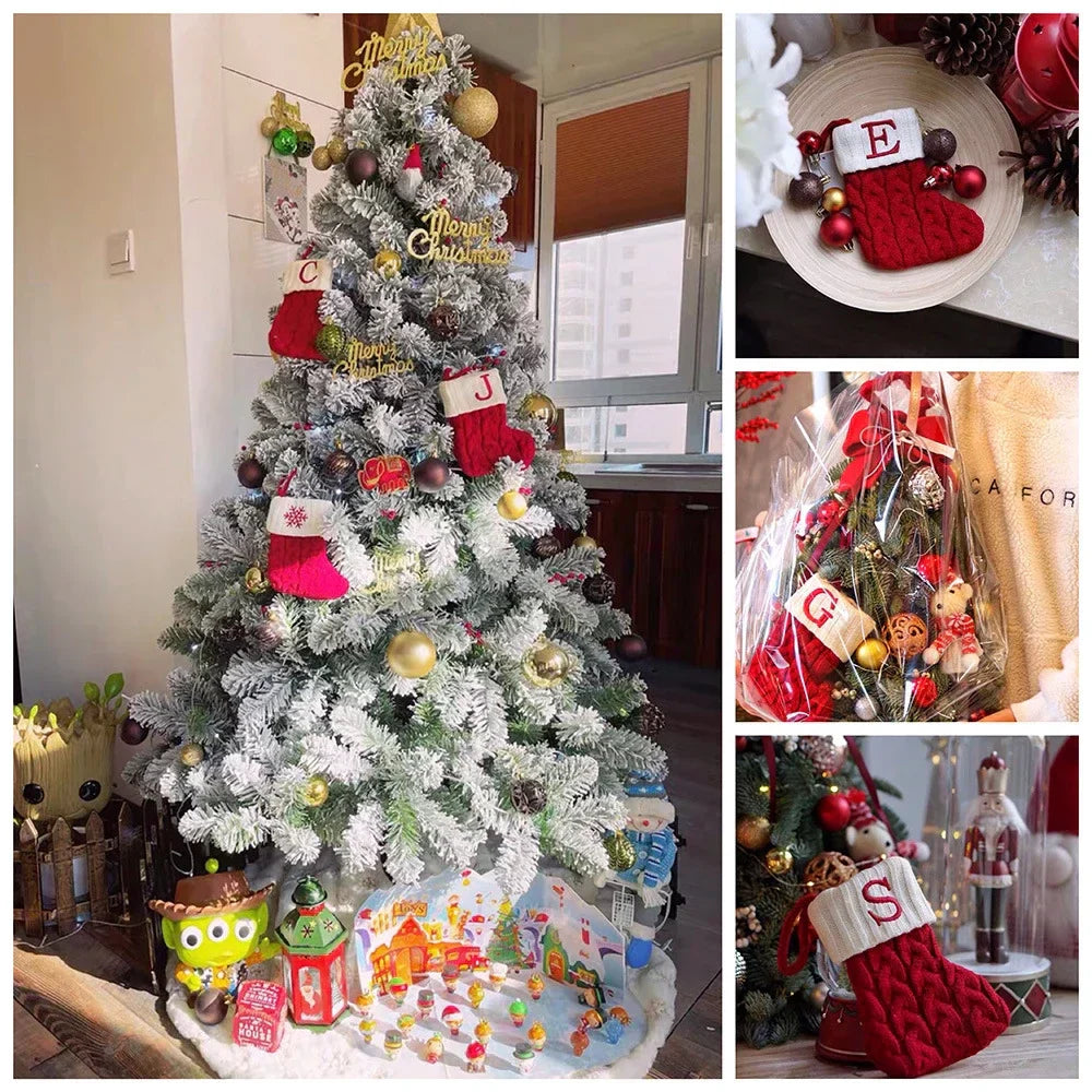 Meia de Natal Tricotada com Inicial do nome e Flocos de Neve